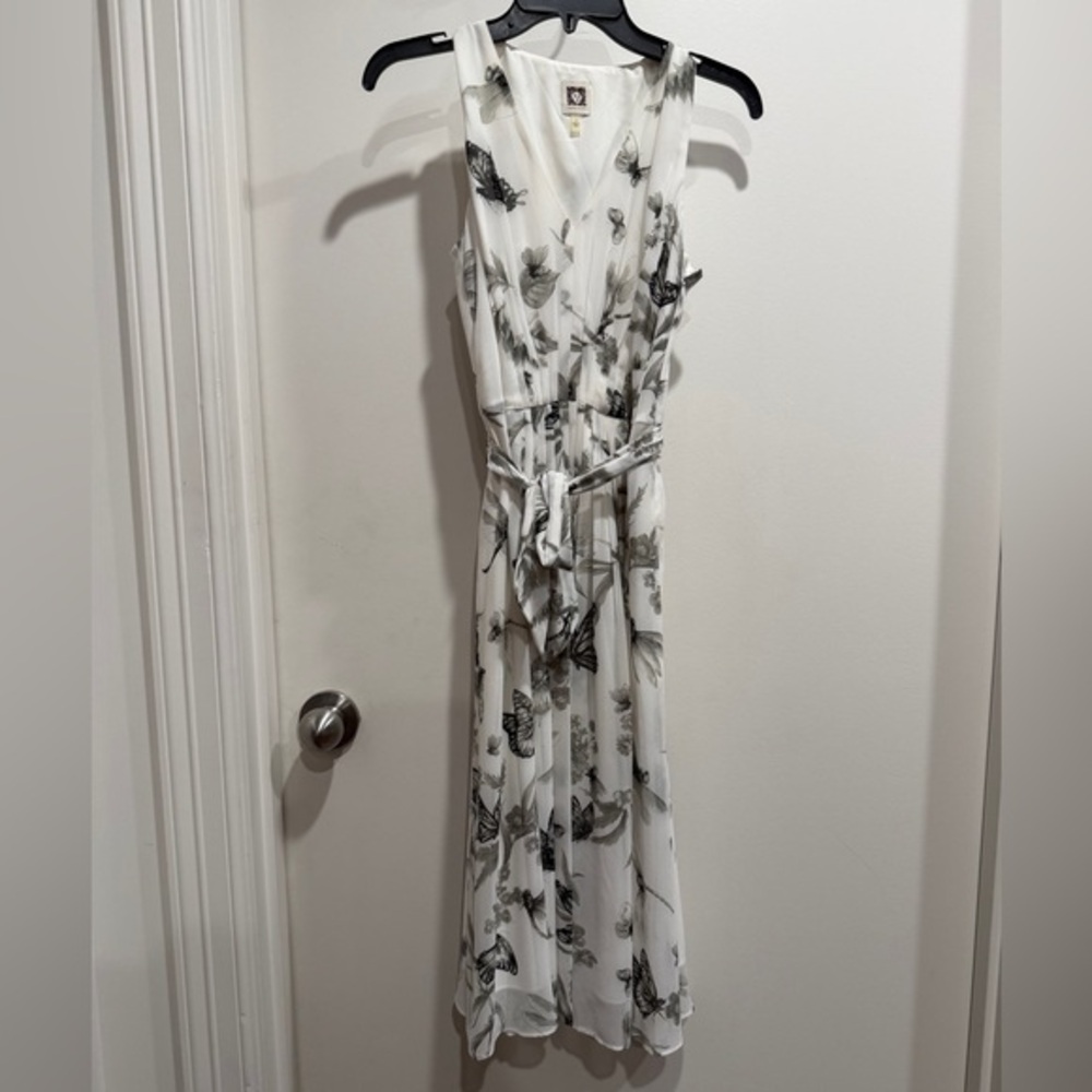 Anne Klein White and Black Floral Midi Dress. Very gently used. - Picture 1 of 8